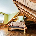 Authentic Log Cabin Mins From Chatts Best Sites