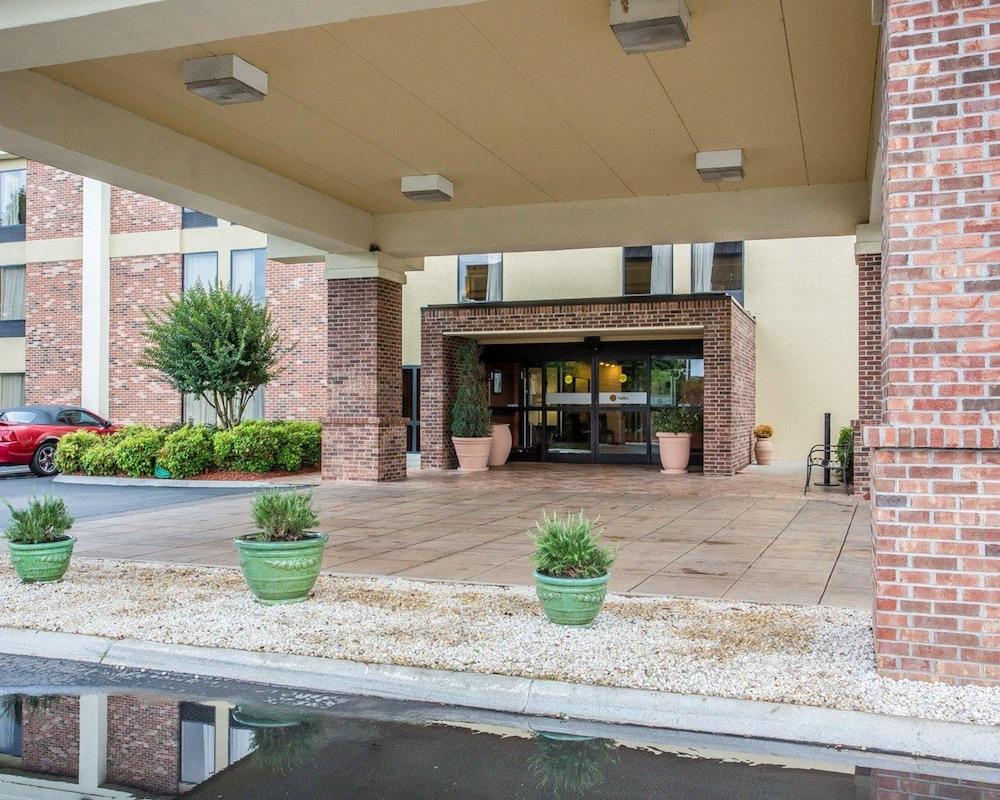 Comfort Downtown Inn