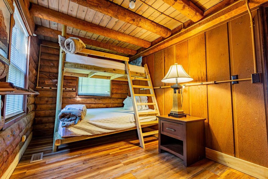 Authentic Log Cabin Mins From Chatts Best Sites * Chattanooga