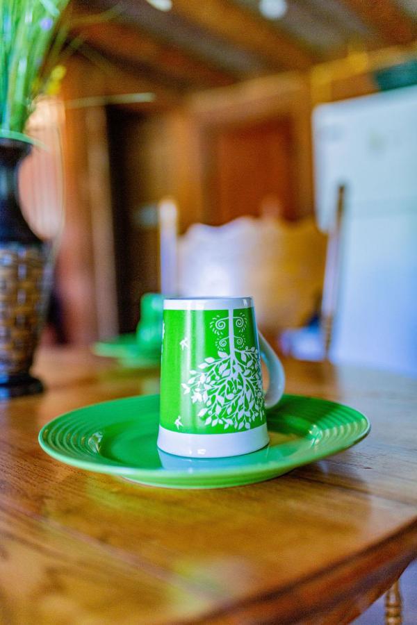 Holiday home Authentic Log Cabin Mins From Chatts Best Sites Chattanooga