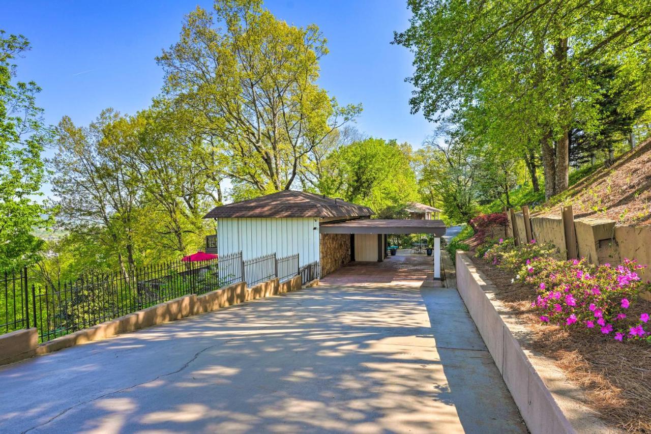 Charming With Downtown Views! * Chattanooga
