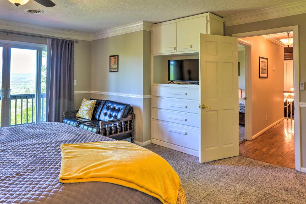 Charming With Downtown Views! Holiday home *