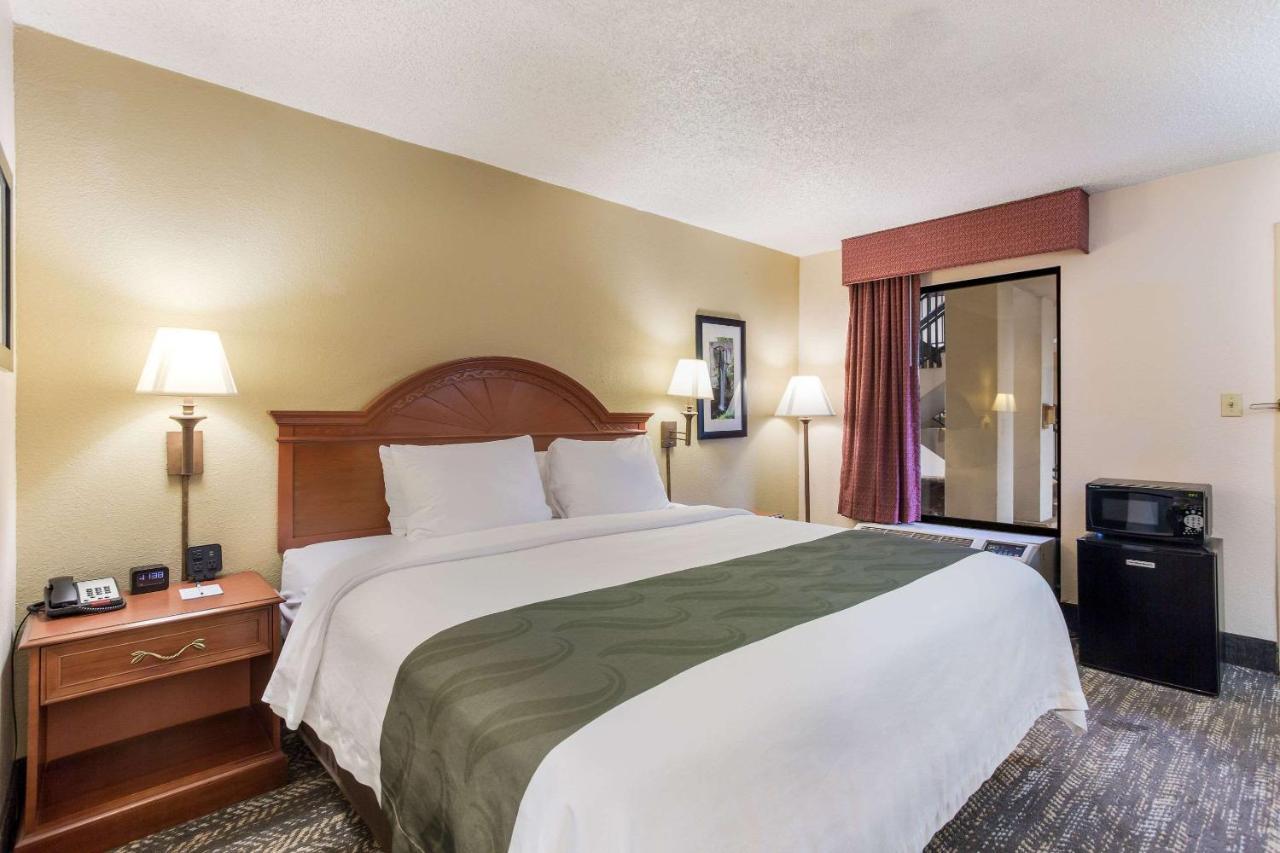 Quality - Hamilton Place Hotel