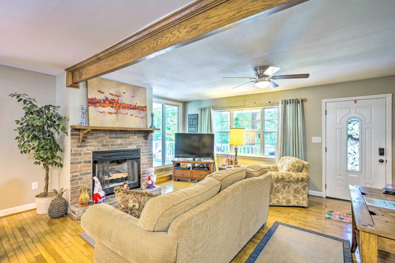 Secluded Getaway With Deck And Yard!