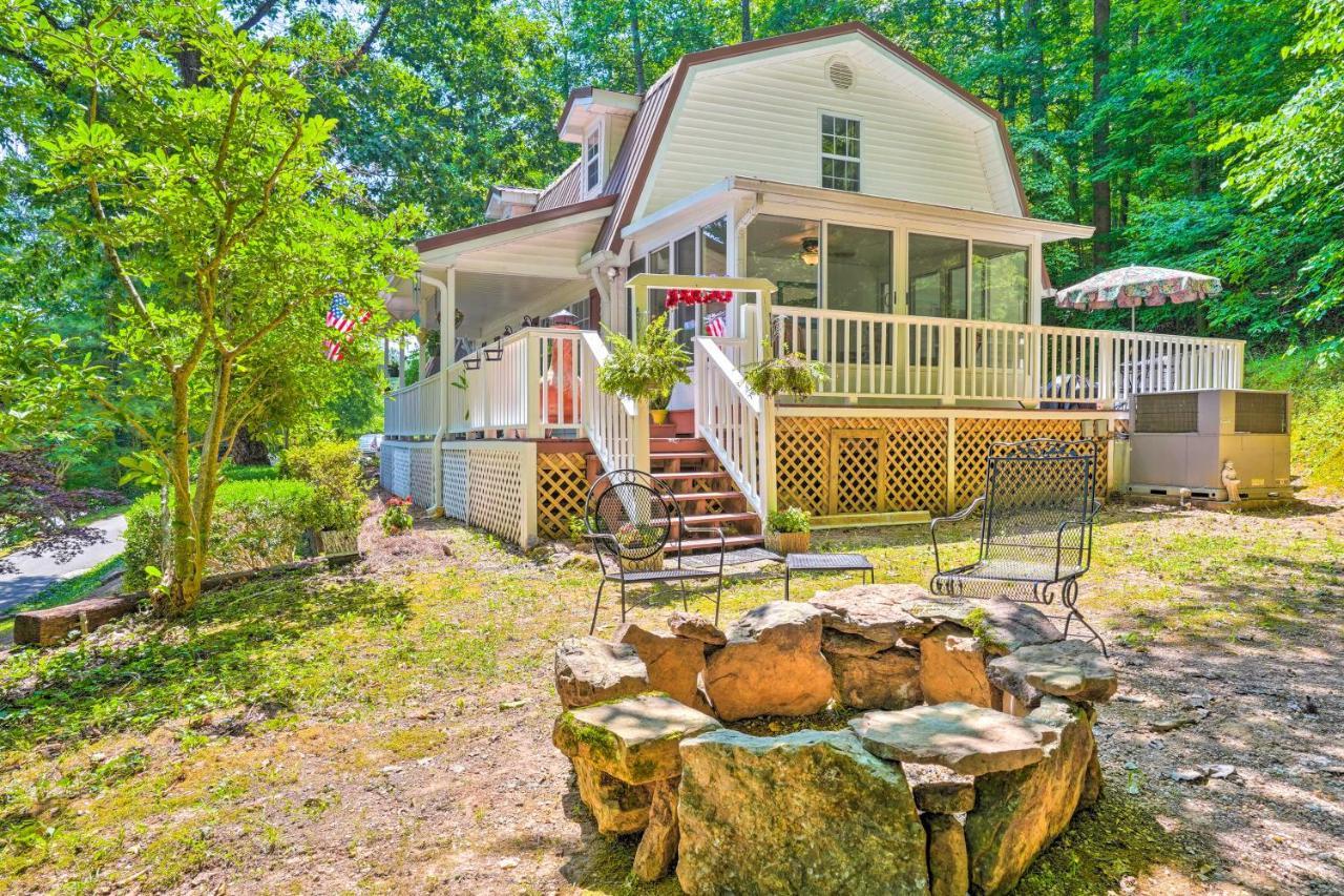 Secluded Getaway With Deck And Yard!