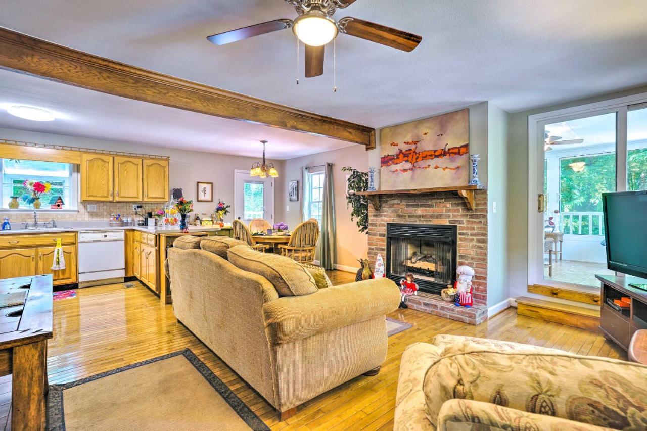 Secluded Getaway With Deck And Yard! Holiday home *