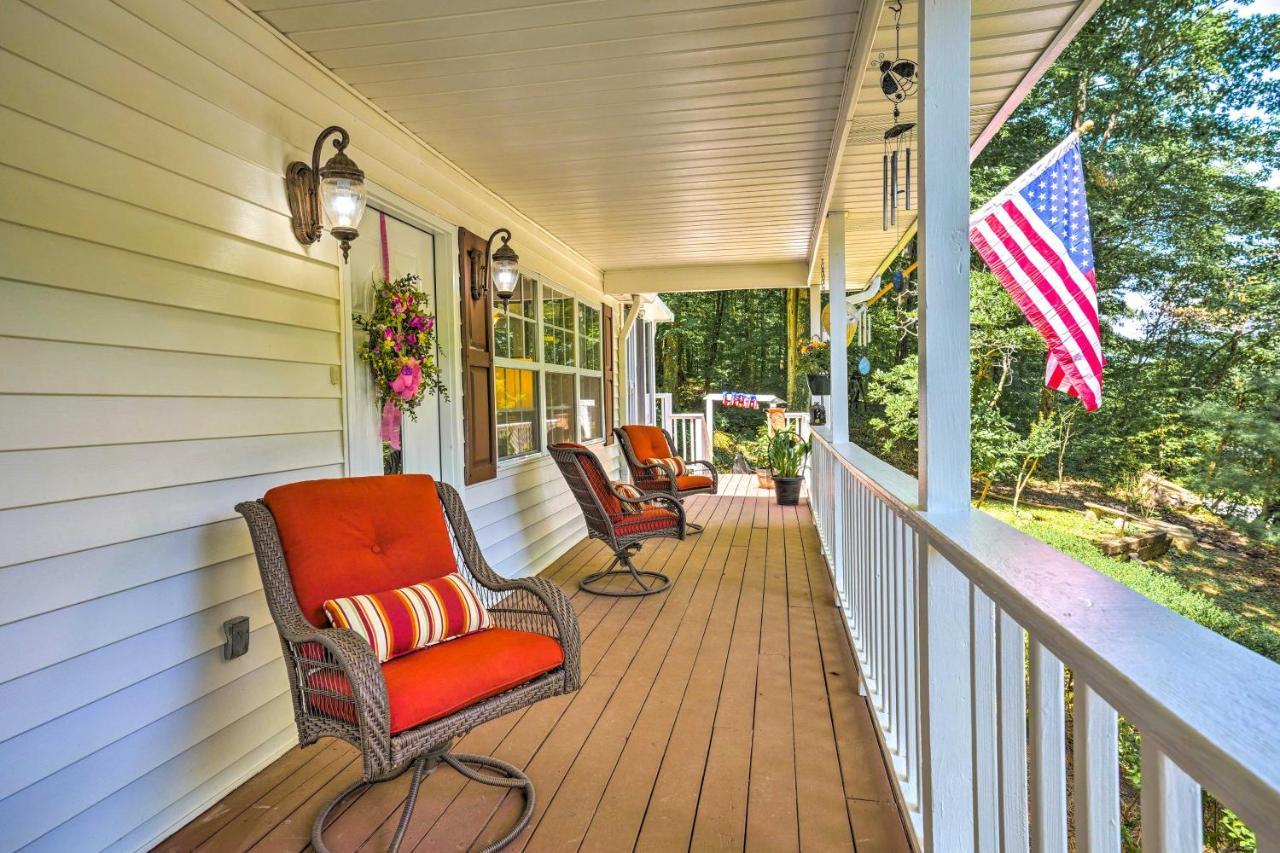 Secluded Getaway With Deck And Yard! * Chattanooga
