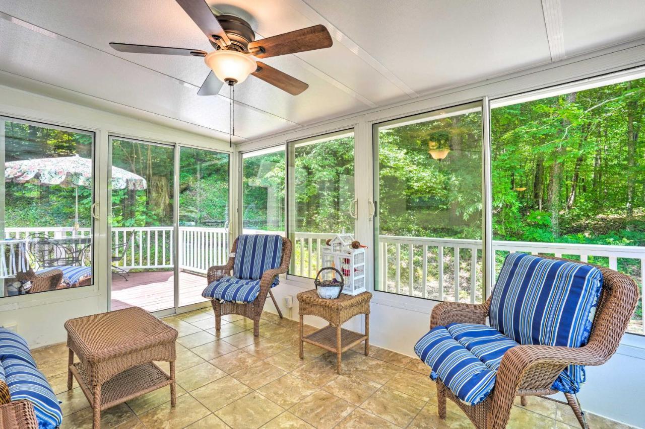 Secluded Getaway With Deck And Yard!