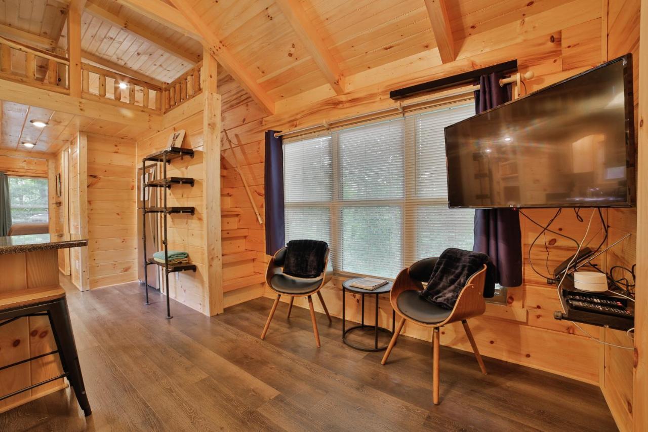 Eliza Cabin Nature Nested Tiny Cabin W Hot Tub Chattanooga