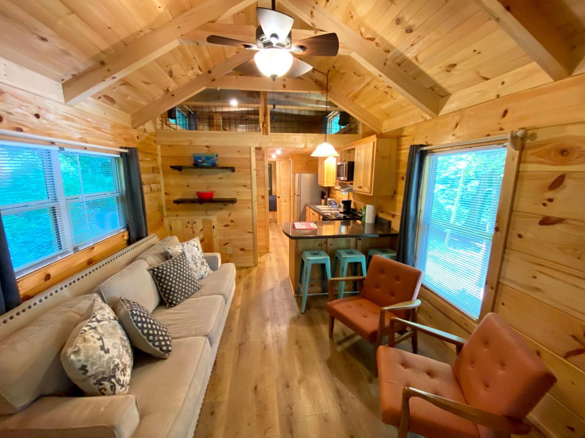 Nana Tiny Log Comfort In Rustic Bliss * Chattanooga