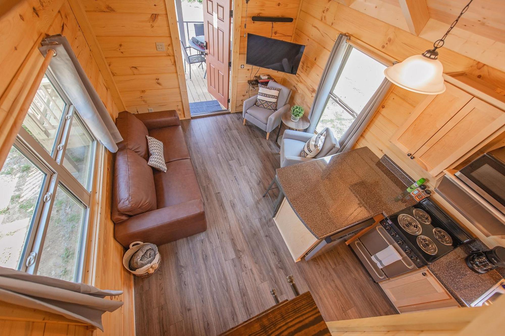 Jake Luxury Hot Tub Near Downtown * Chattanooga
