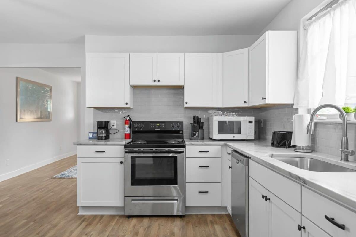 Crafty On Hoyt- Renovated Craftsman 15 Mins From Downtown Holiday home Chattanooga