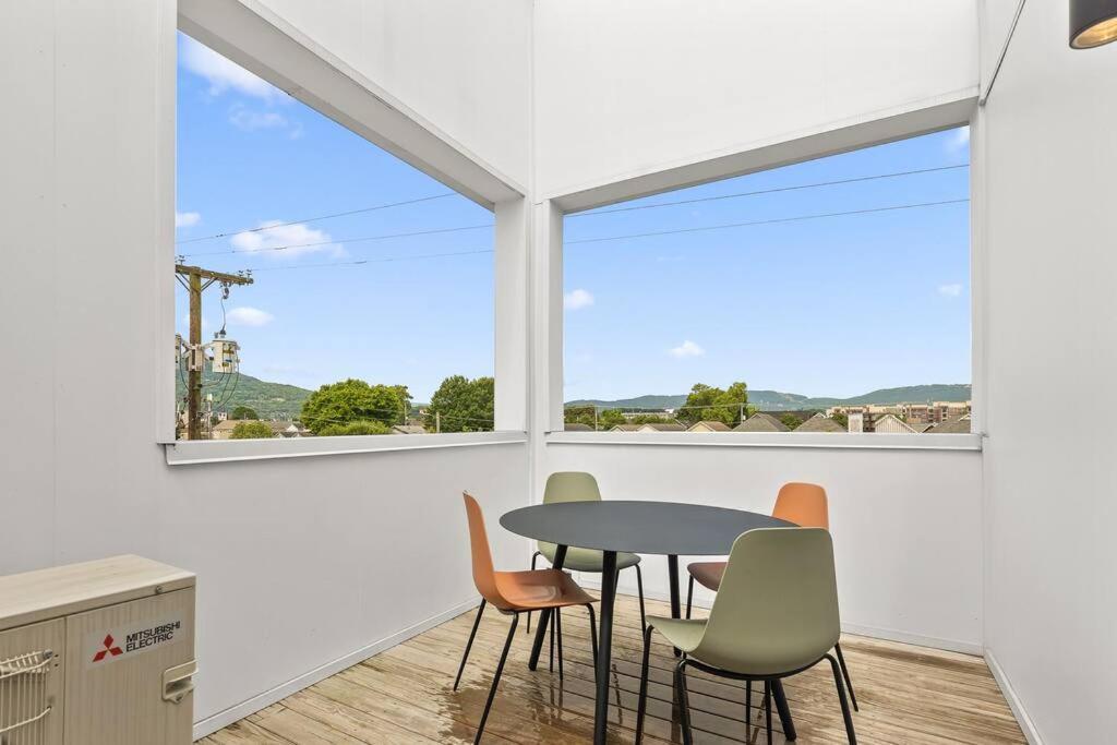 Holiday home South Side Modern - Downtown Living - Amazing Location