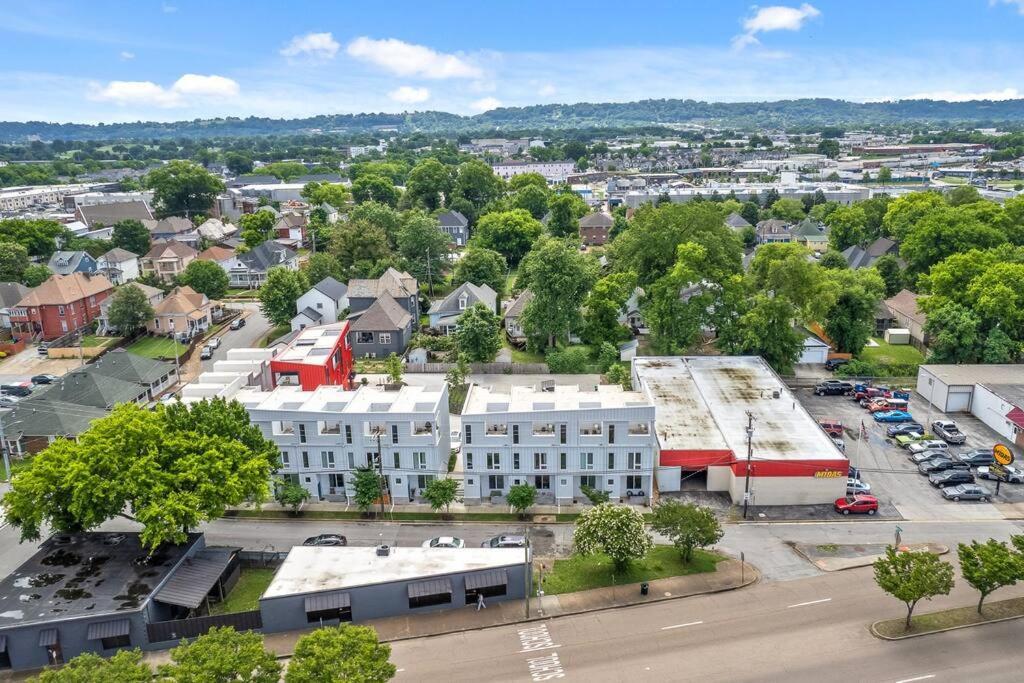 South Side Modern - Downtown Living - Amazing Location