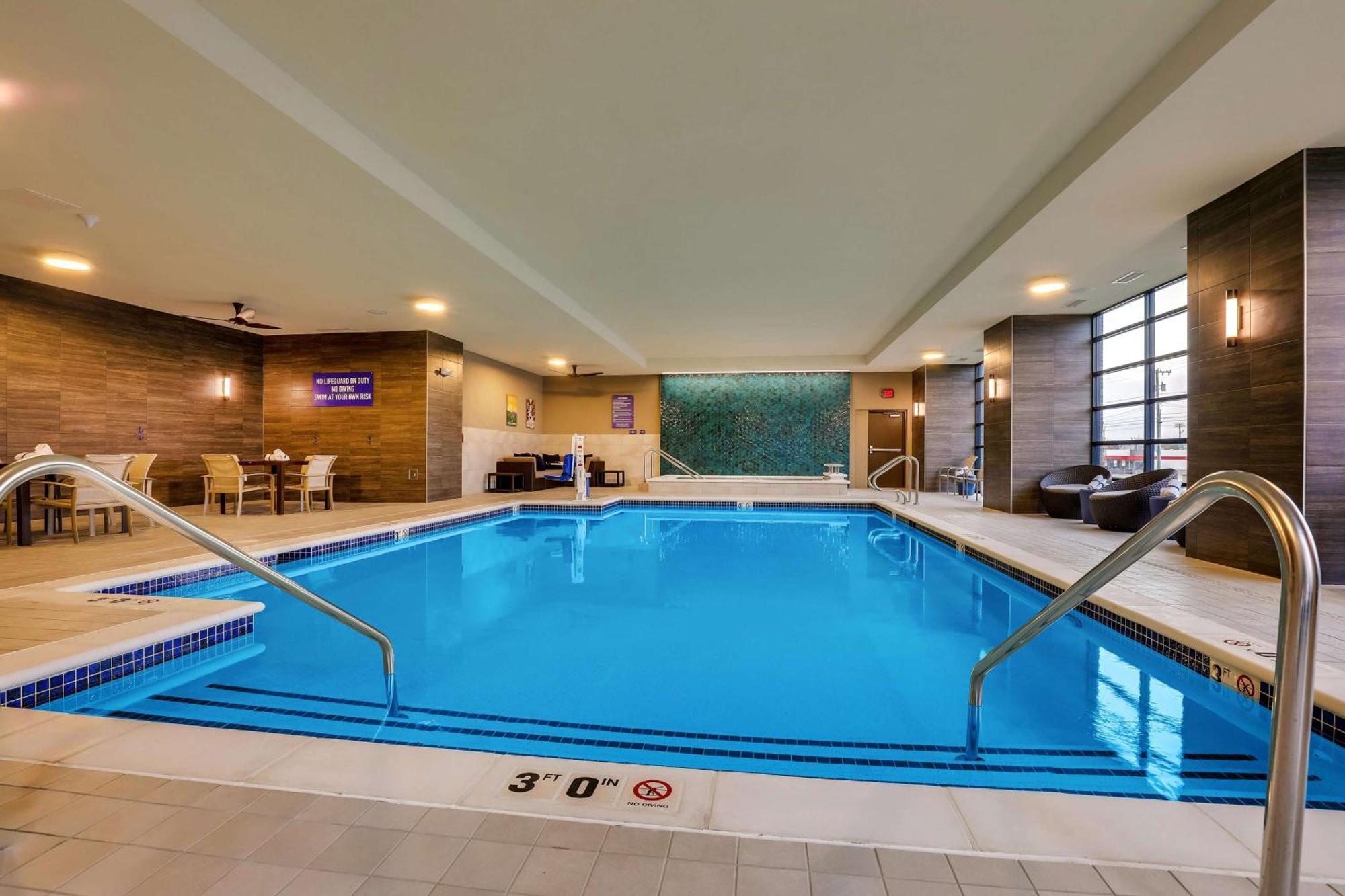 Drury Plaza Hamilton Place Hotel