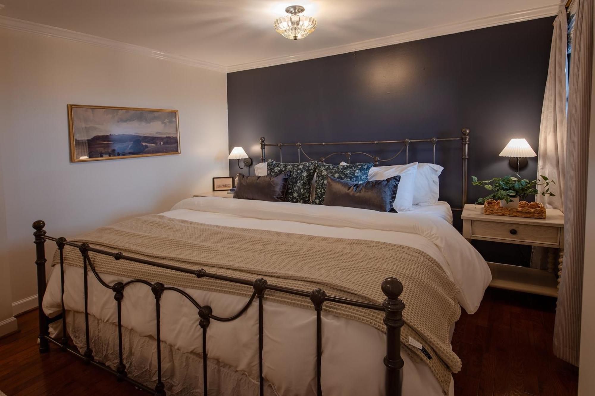 Historic Riverview Nine Inn
