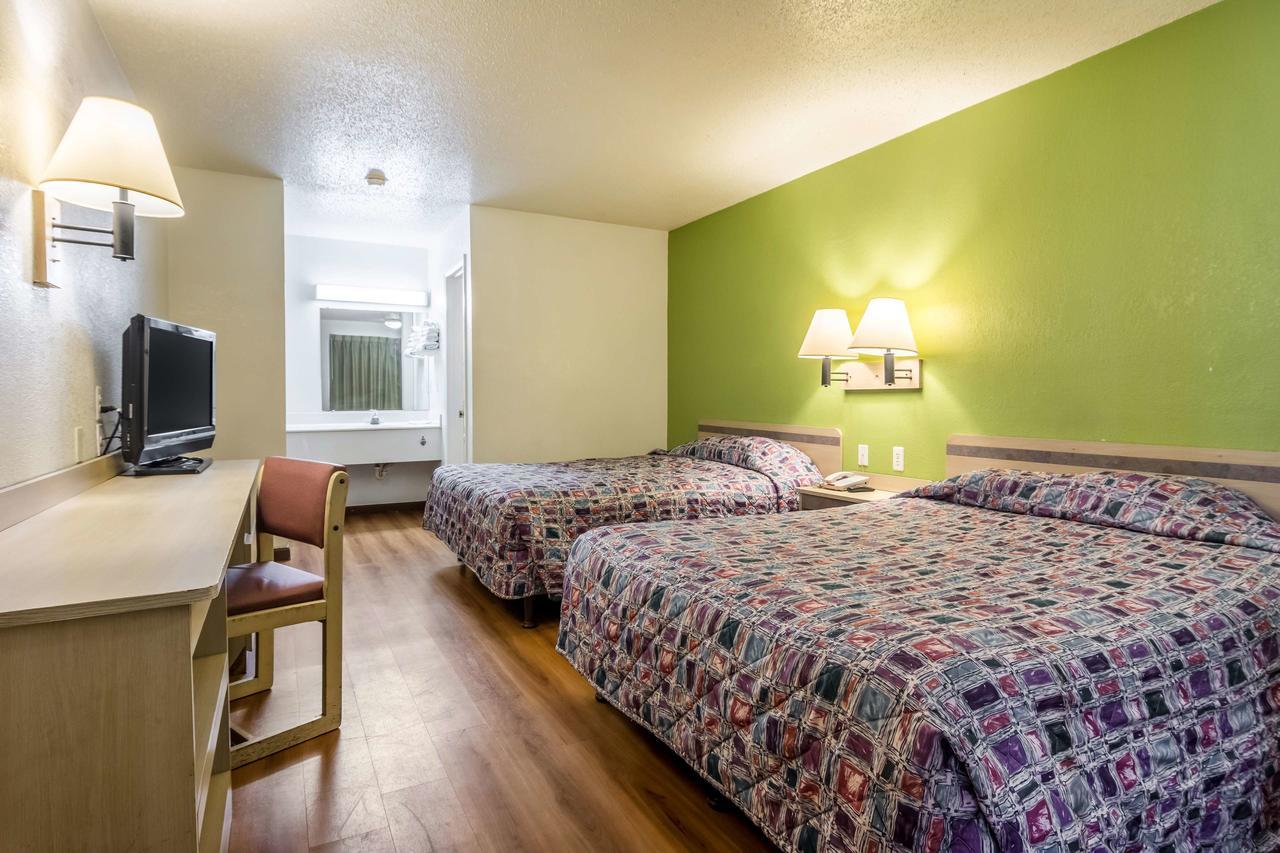 6 East 2* Chattanooga