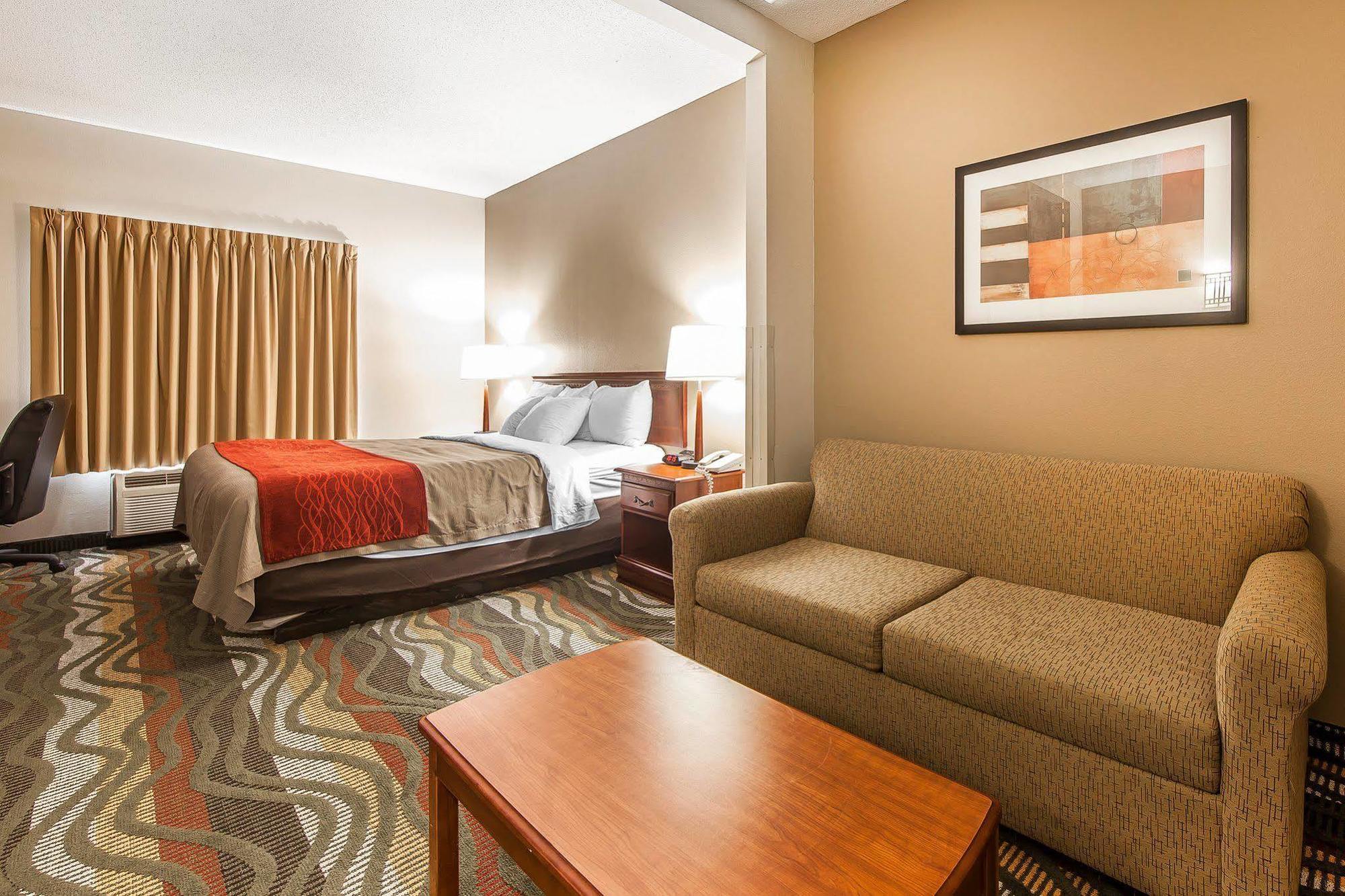 Comfort Downtown 3*