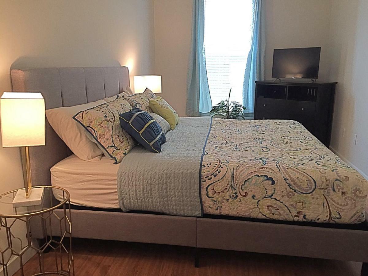 Cityscape 1 - Sleeps 7