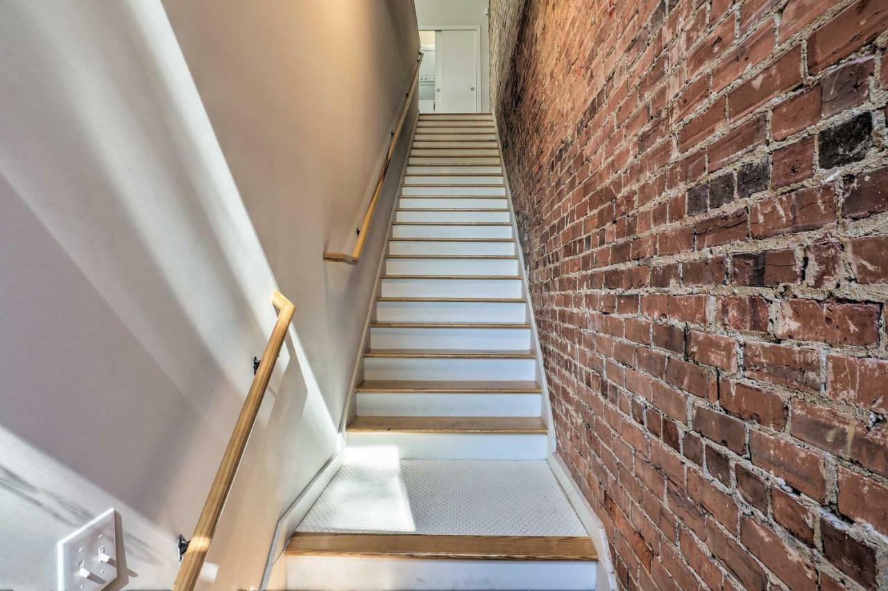 Cityscape 1 - Sleeps 7 *