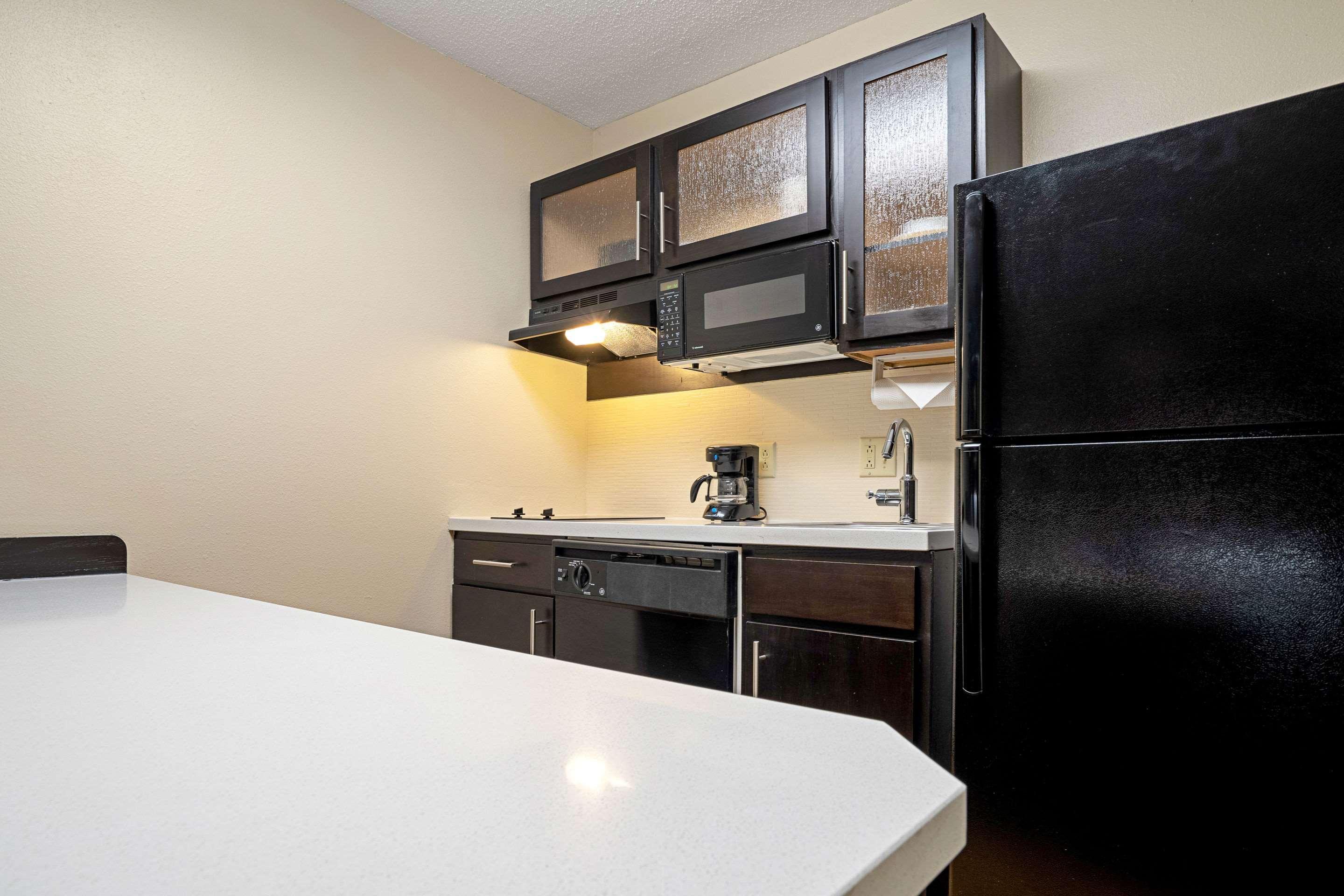 Mainstay Hamilton Place Hotel