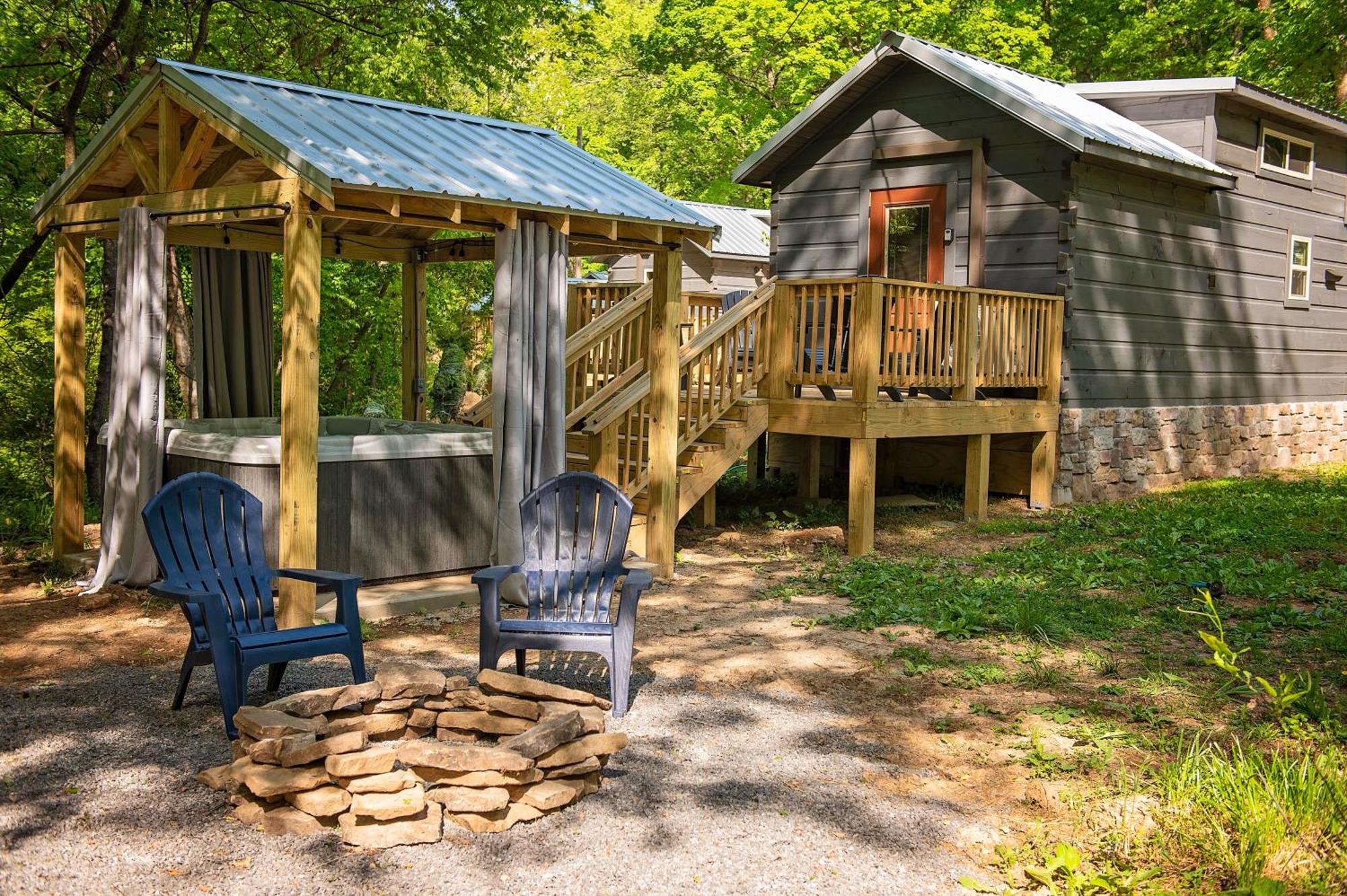Holiday home Meg Tiny Rustic Comfort On Lookout Mtn *