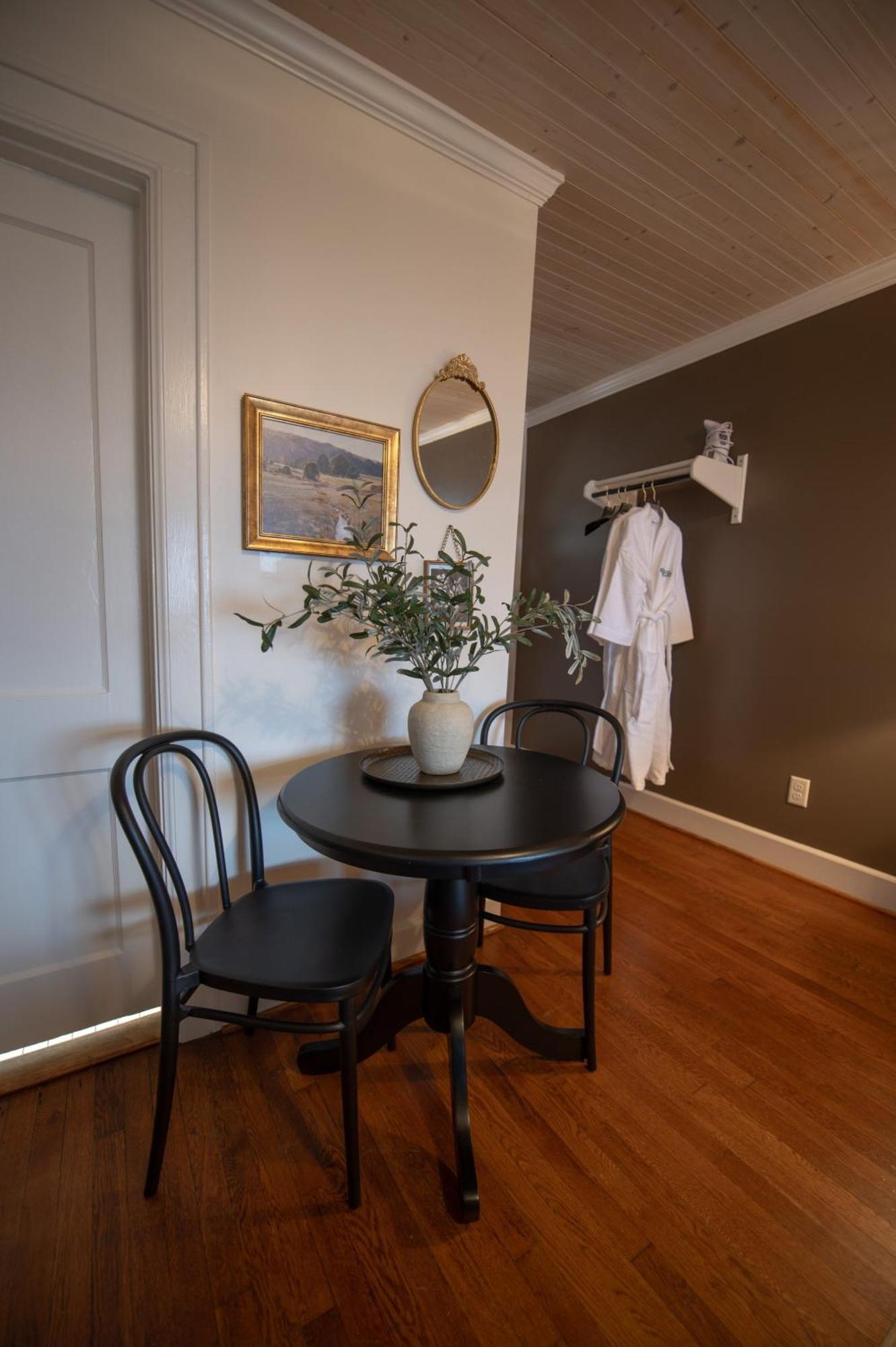 Historic Riverview Five *