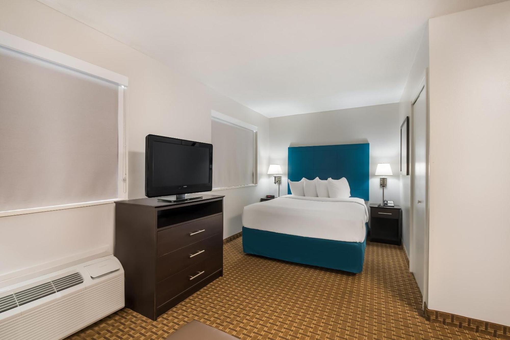Mainstay Hamilton Place Hotel 3*